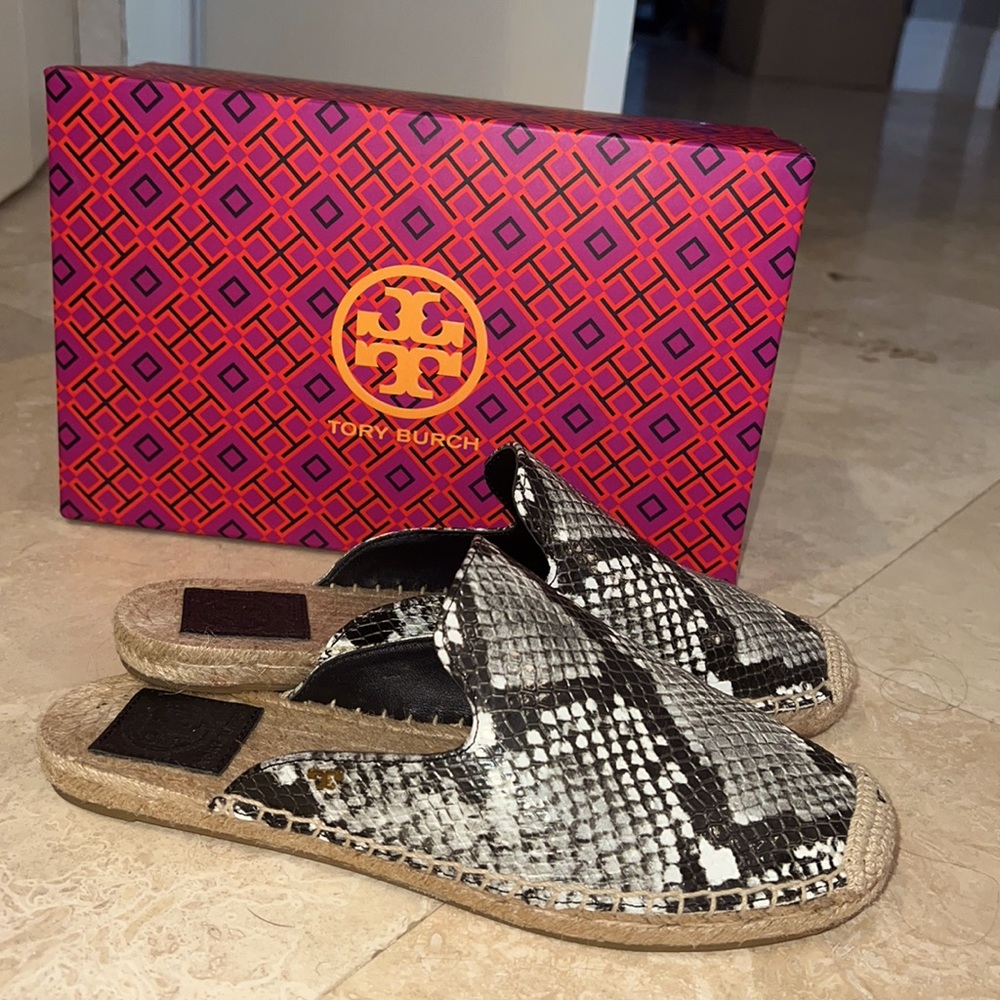 Authentic Tory Burch leather espadrilles. Size 7